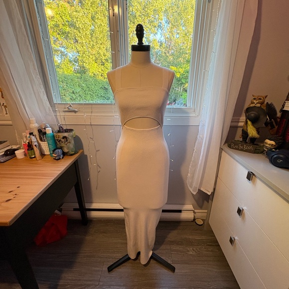 Dynamite Dresses & Skirts - Dynamite White Maxi Dress with Cut-Out